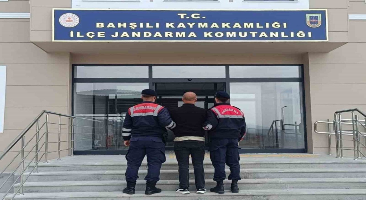 Kırıkkalede silahlı tehdit suçundan aranan hükümlü yakalandı