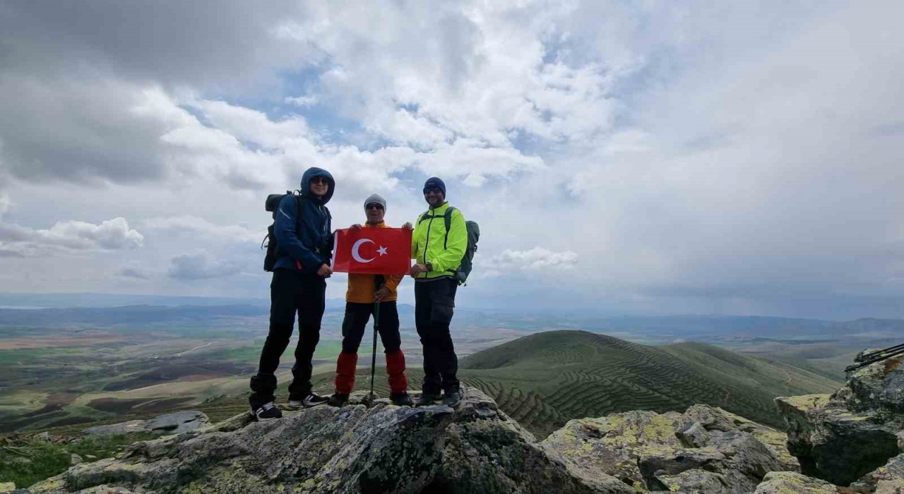 Kırşehirli 4 dağcı, Demirli Kale Tepeye tırmandı