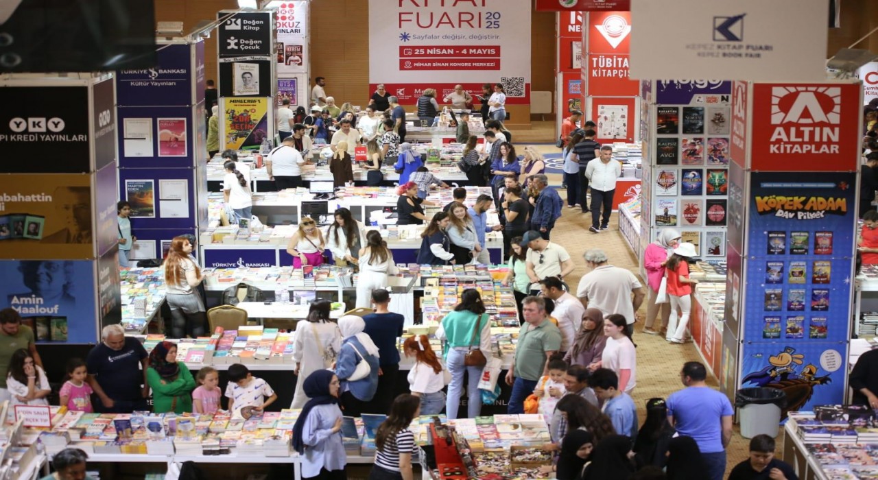 Kitap tutkunları Kepez Kitap Fuarına akın etti