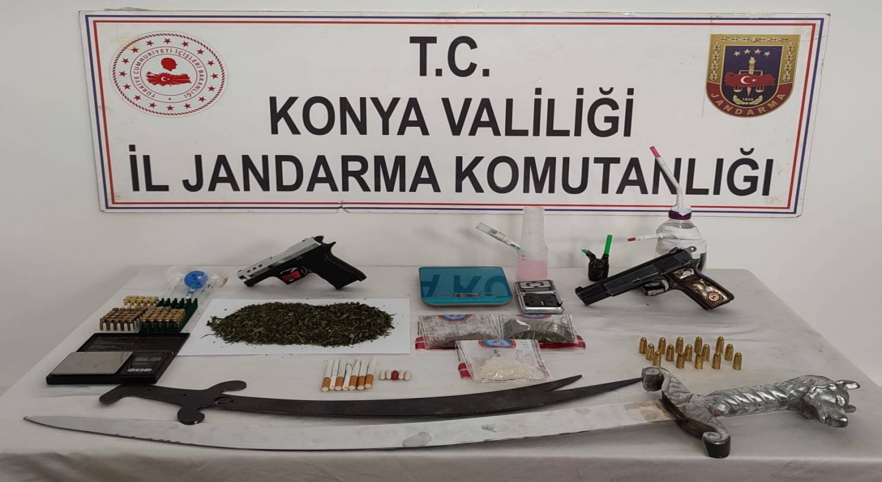 Konyada jandarmadan uyuşturucu operasyonu