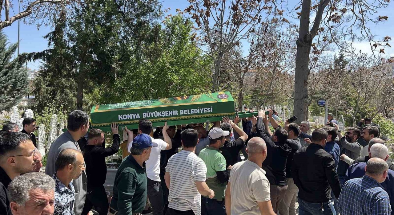 Konyada otomobilin çarptığı çocuğa son veda