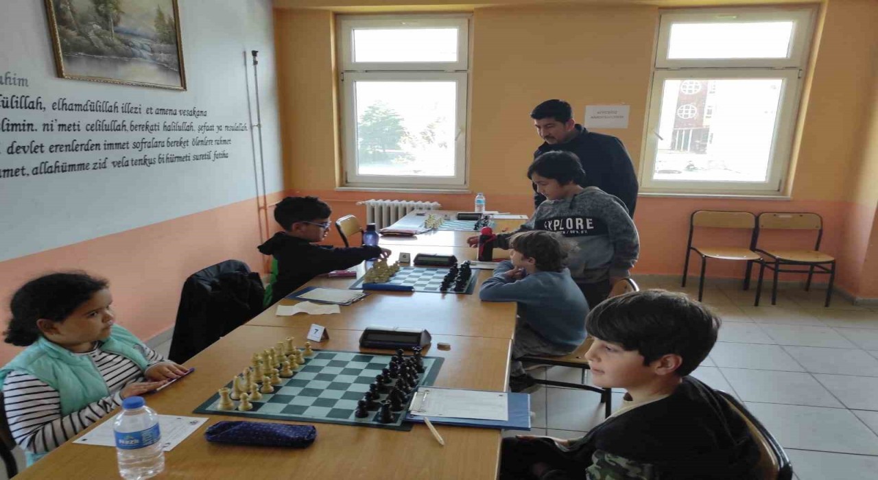 Köyceğizde 23 Nisan Satranç Turnuvası başladı