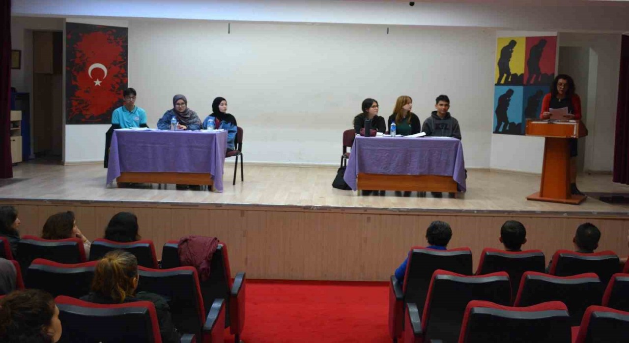 Köyceğizde liseler arası münazara turnuvası başladı
