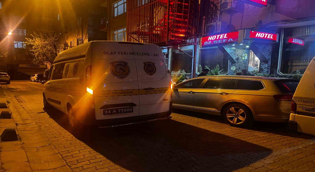 Küçükçekmecede 60 yaşında bir erkek otel odasında ölü bulundu