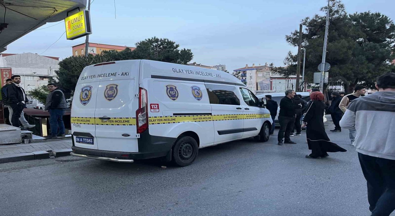 Küçükçekmecede sorun yaşadığı ağabeyinin iş yerine pompalı tüfekle saldırdı
