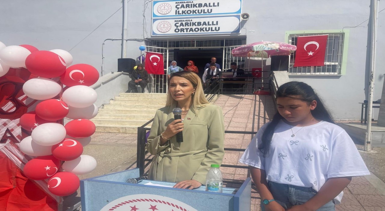 Kulanın Çarıkballı Mahallesinde 23 Nisan coşkusu