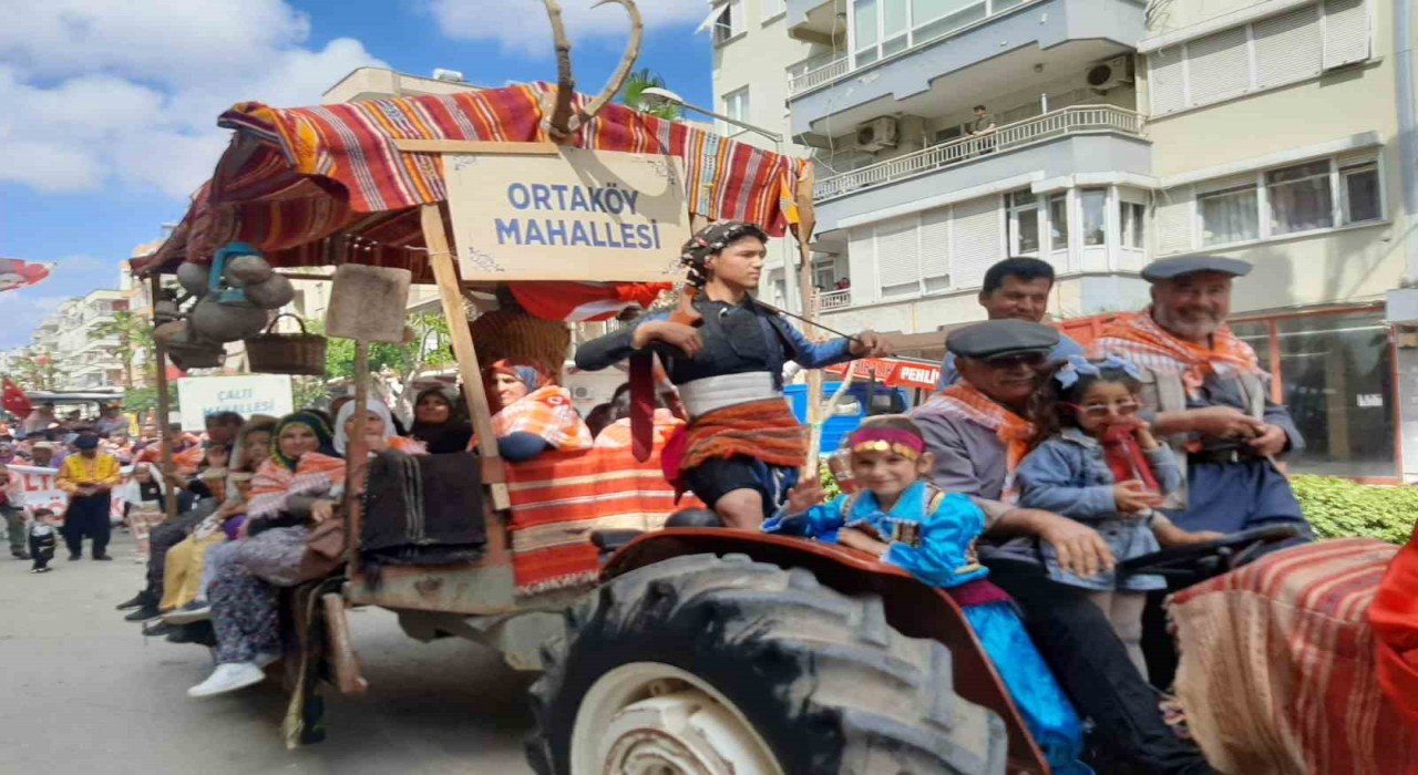 Kumlucada Yörük Göçü renkli görüntülere sahne oldu