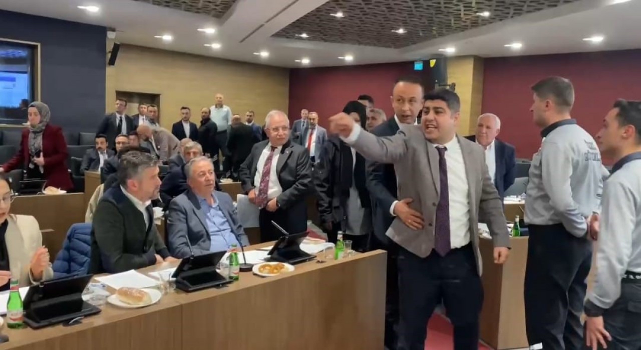 Kütahya Belediye Meclisinde gerilim