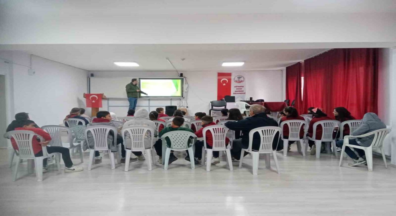 Kütahya DKMPden öğrencilere biyolojik çeşitlilik, biyokaçakçılık ve yaban hayatı eğitimi
