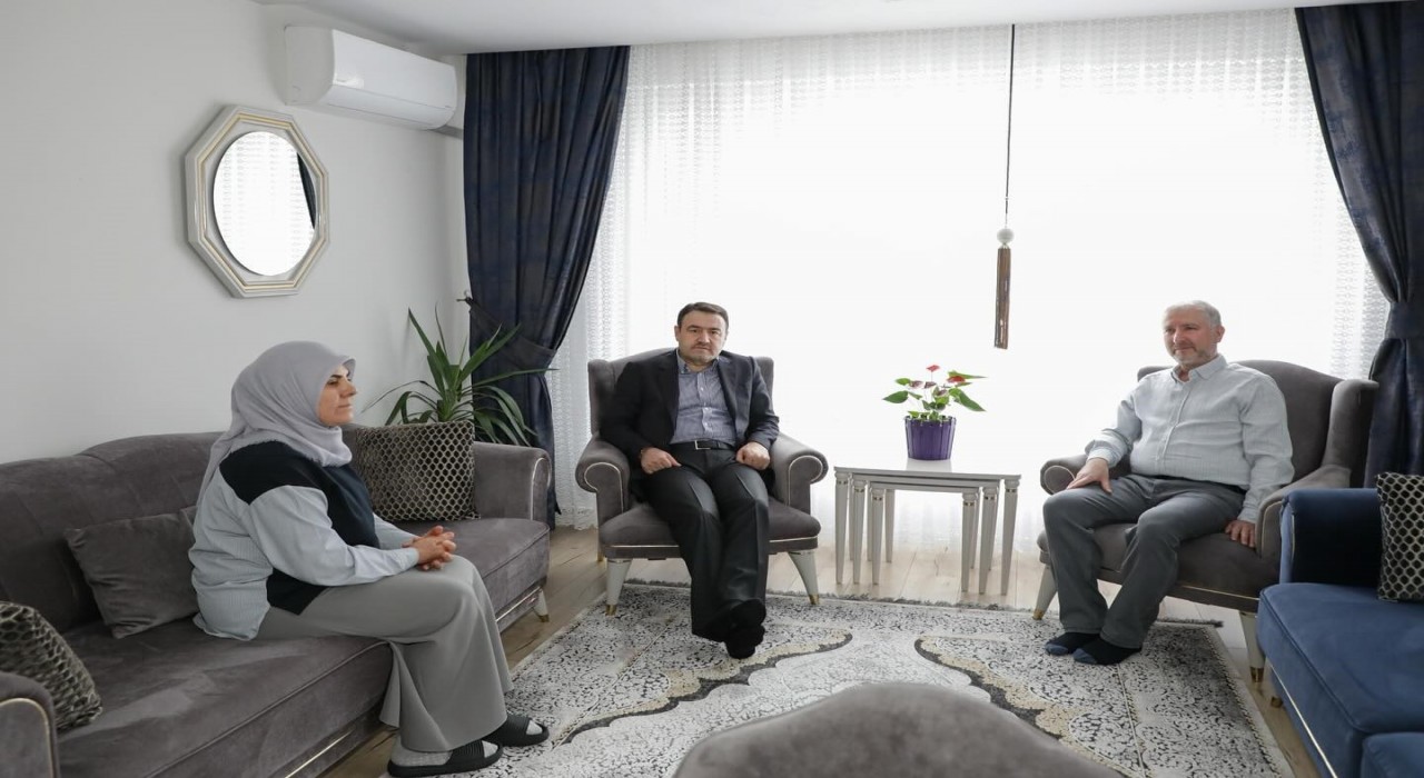 Kütahya Valisi Musa Işından şehit ailelerine ziyaret