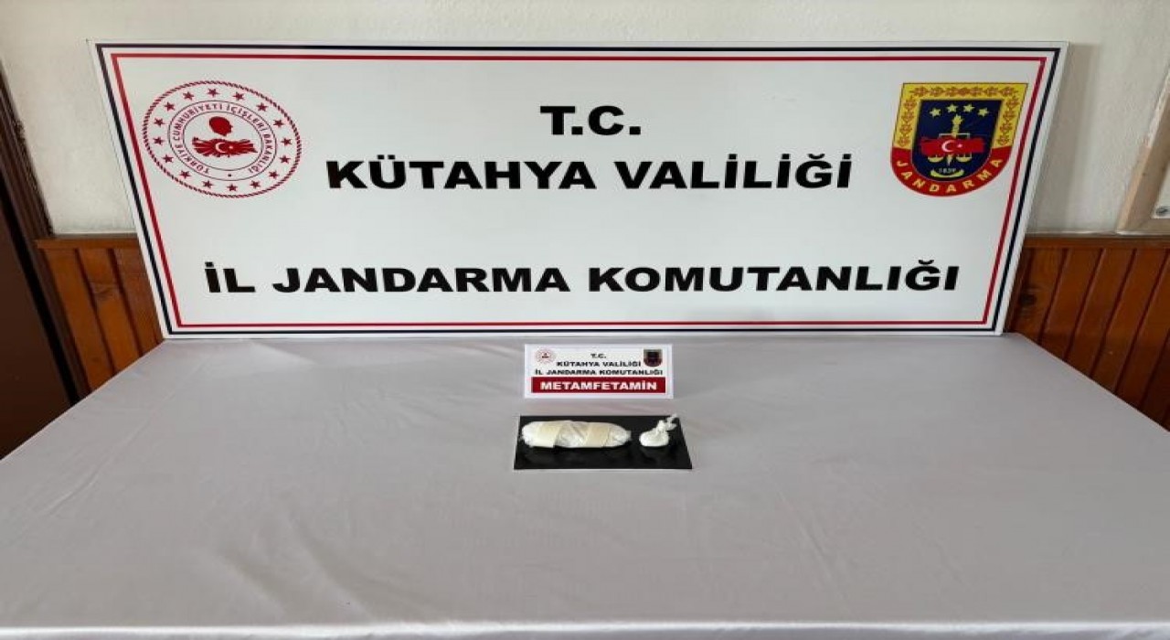 Kütahyada aracında uyuşturucu bulunan şahıs tutuklandı