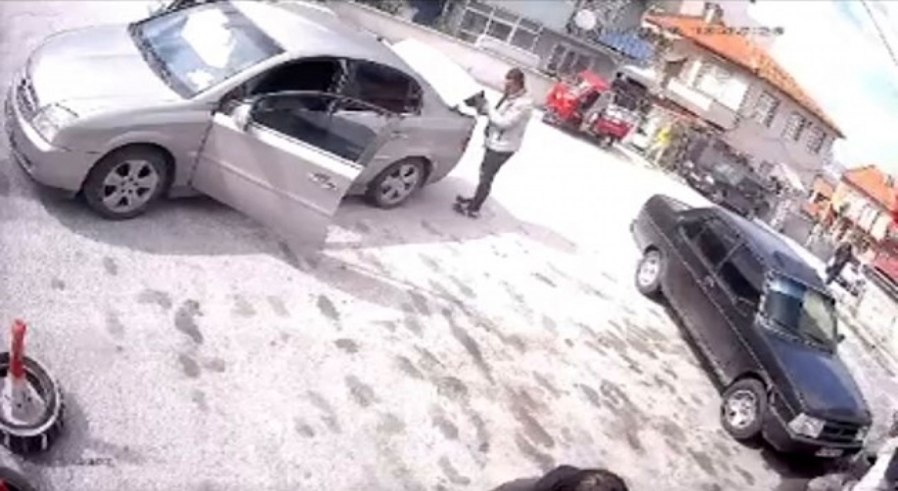 Kütahyada el fireni çekilmeyi unutulan araç kazaya neden oldu