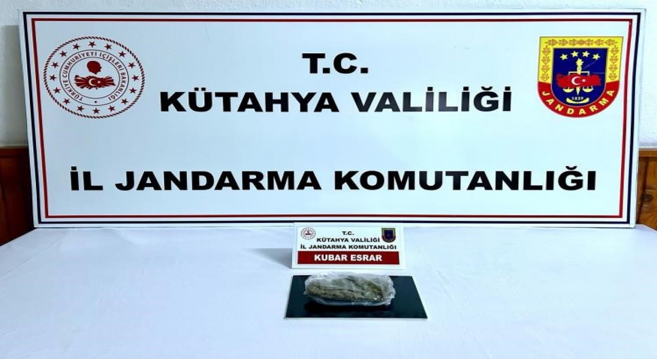 Kütahyada jandarmadan uyuşturucu operasyonu: 2 gözaltı