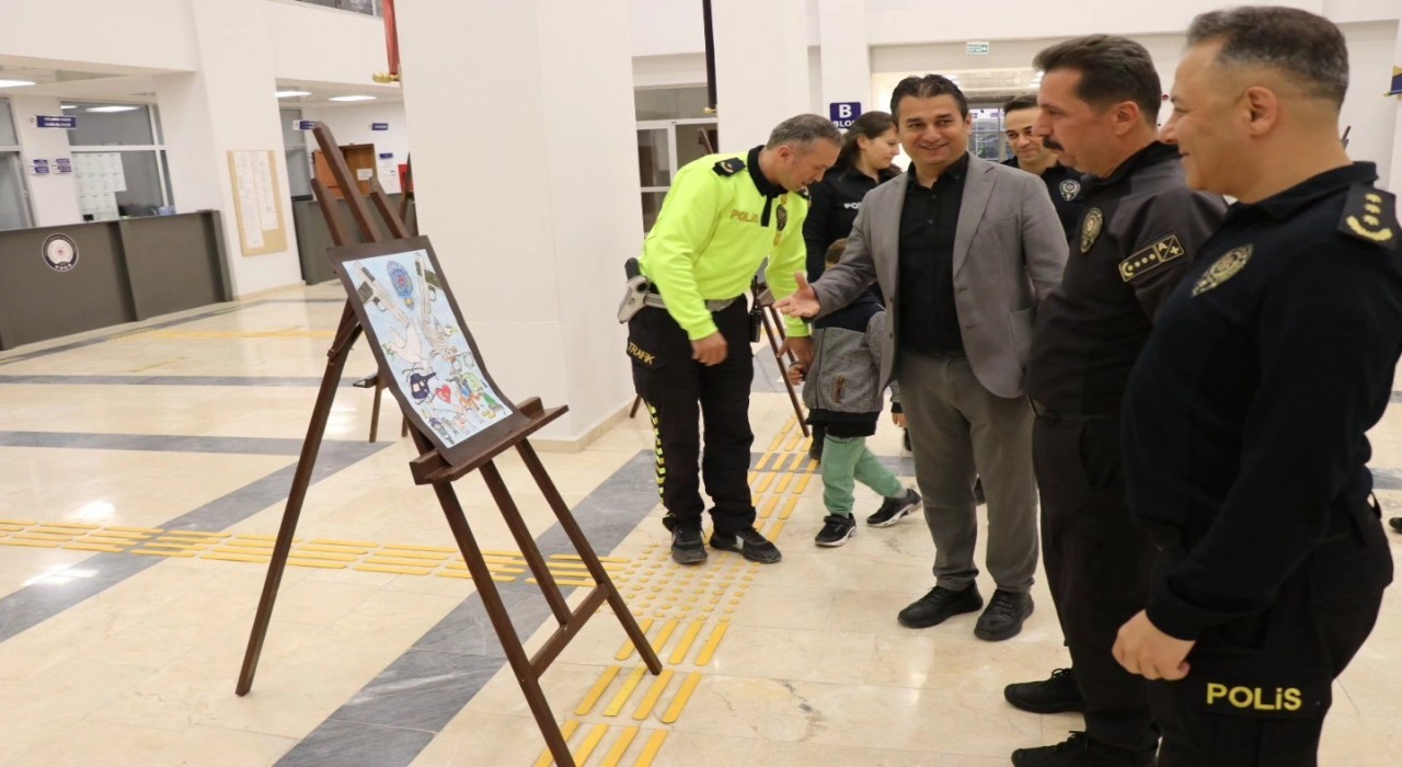 Kütahyada Polis Haftası etkinlikleri, miniklerden anlamlı şiirler ve resimler