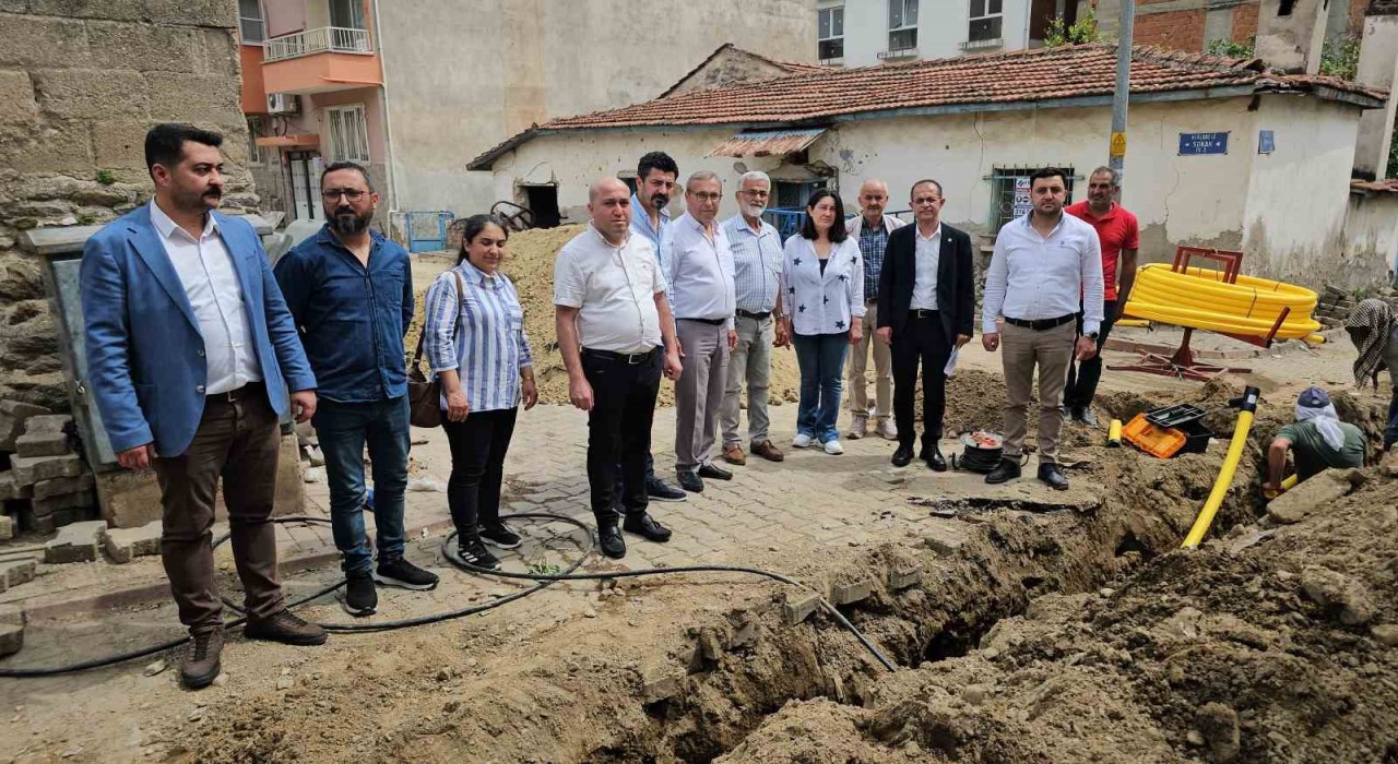 Kuyucakta doğalgaz altyapı çalışmaları hızla ilerliyor