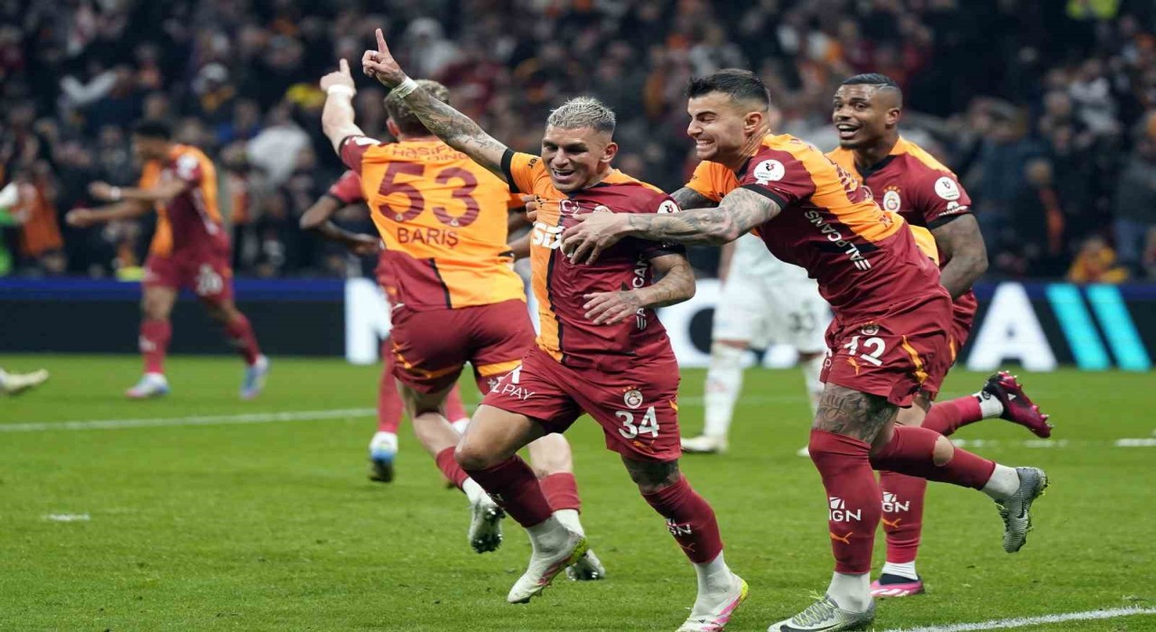 Lucas Torreira, Süper Ligdeki 3. golünü attı