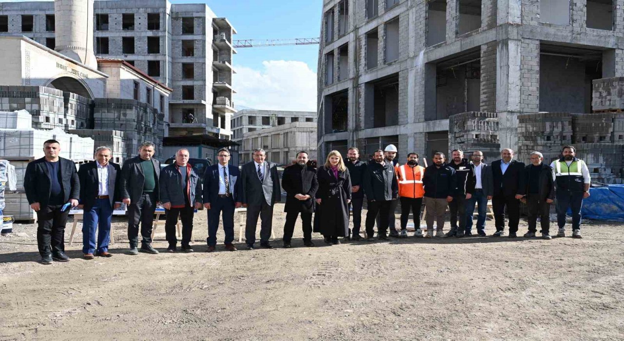 Malatya milletvekilleri, Çarşı Merkezi inşaatını yerinde inceledi