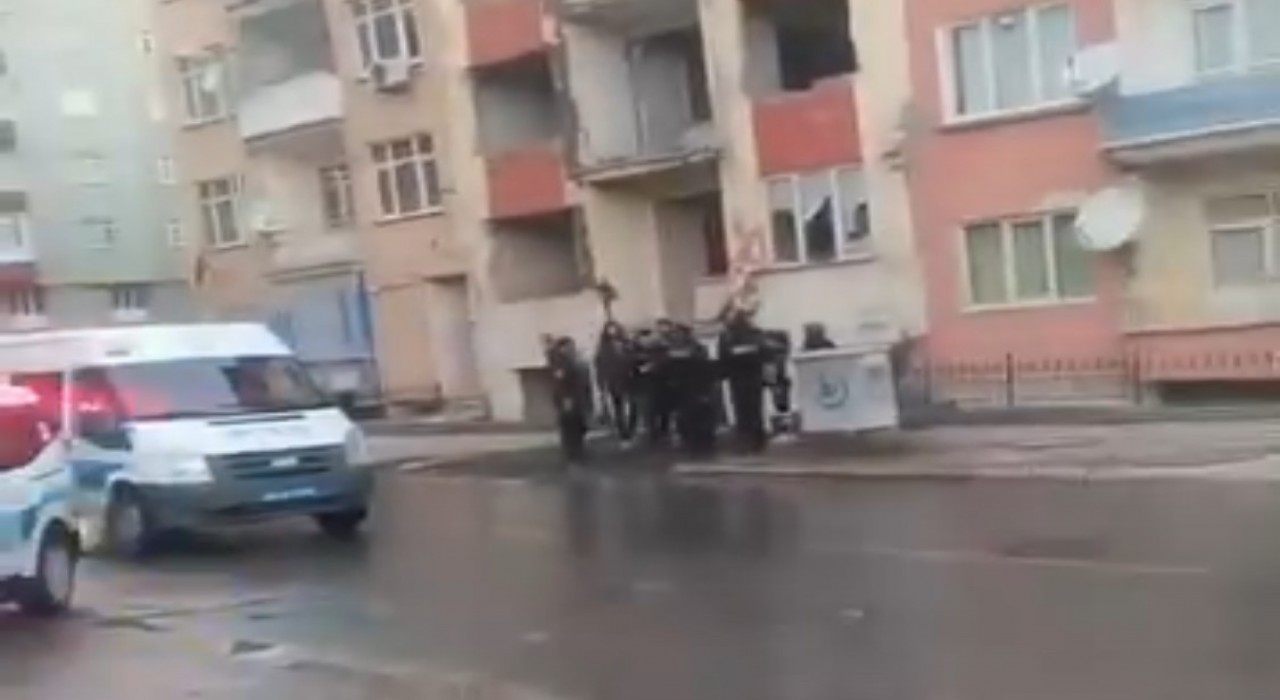 Malatyada bir kişi ağır hasarlı binada ölü bulundu