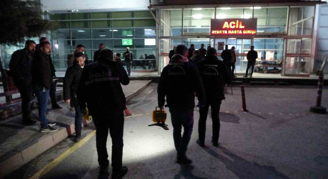 Malatyada hastane acil servisinde silahlı kavga: 3 yaralı