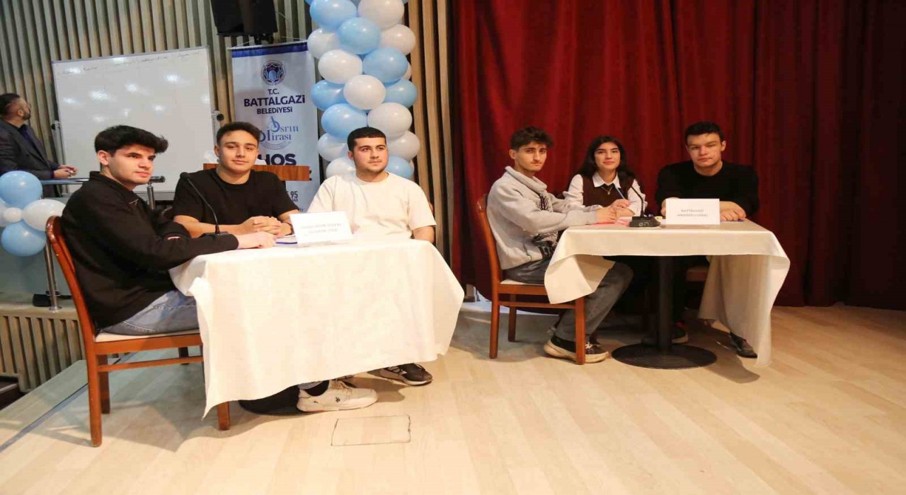 Malatyada ‘Şampiyon kim? bilgi yarışmasında ilk turlar başladı