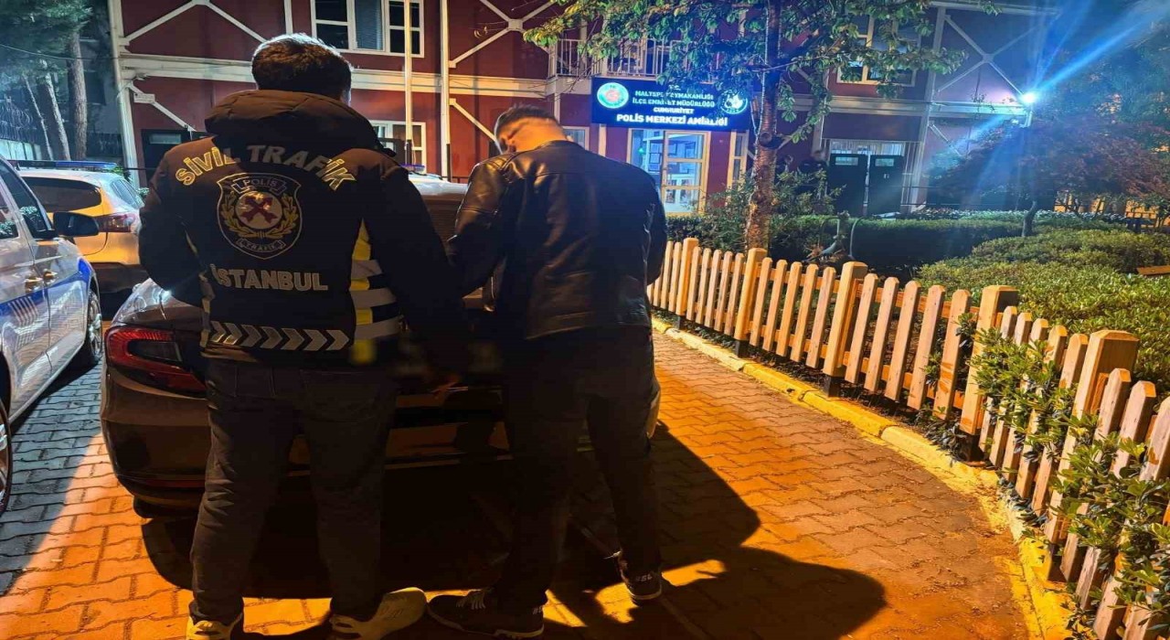 Maltepede ambulansa yol vermeyen ehliyetsiz sürücüye para cezası