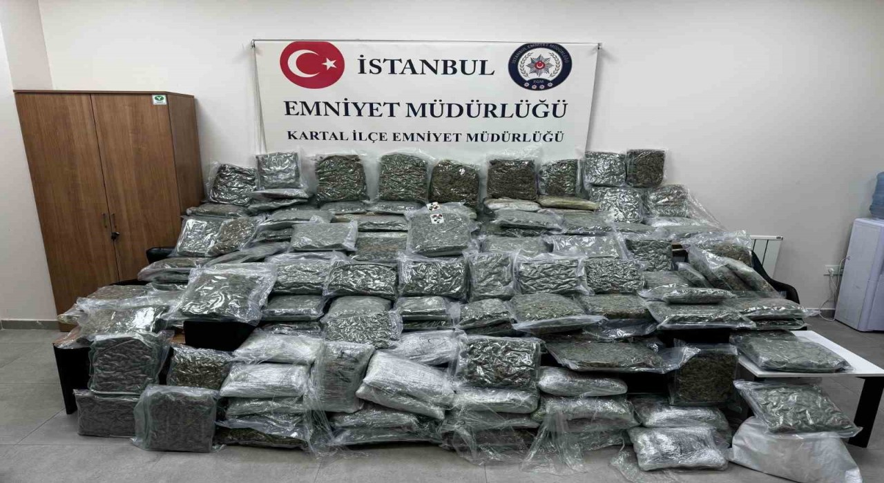 Maltepede petshop görünümlü depoda 100 kilo uyuşturucu ele geçirildi