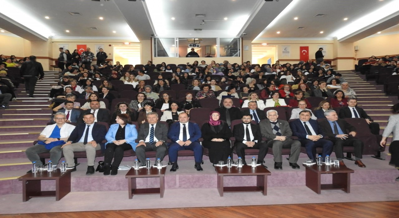 Manisada Doğal doğum Sempozyumu gerçekleştirildi