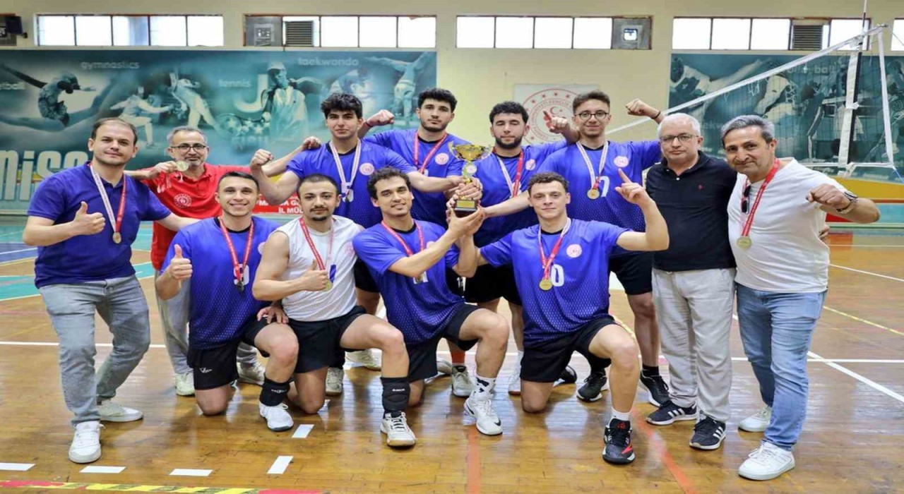 Manisada yapılan YURTLİG Ege Bölge birinciliğini Aydın kazandı