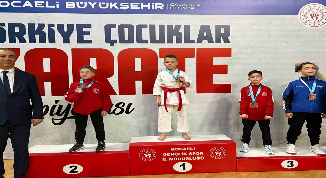 Manyas Belediyesporun 4 sporcusu milli takım kadrosuna seçildi