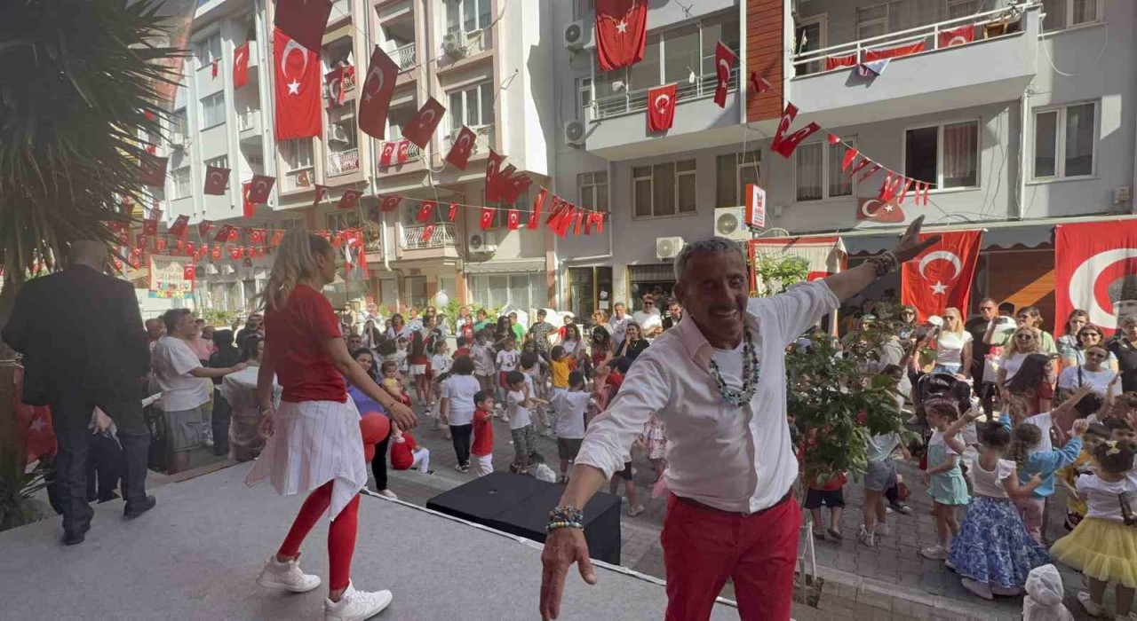 Marmarisin miniklerini doyasıya eğlendi