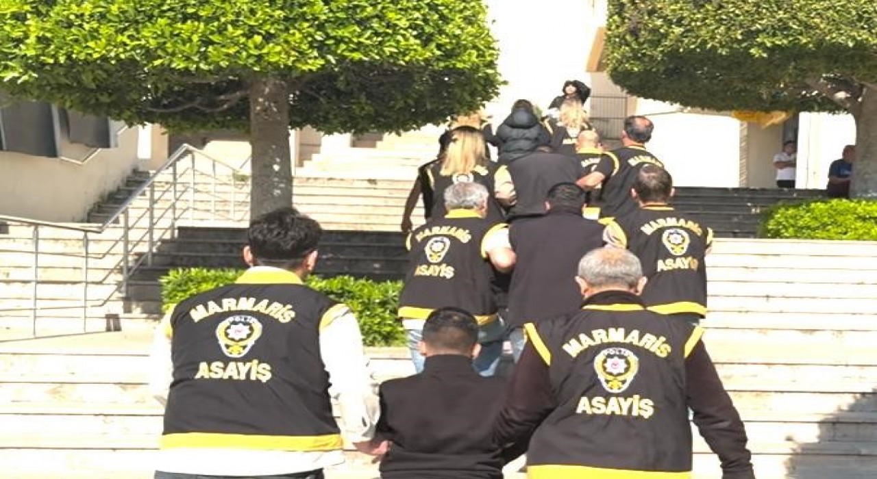 Marmariste gazeteciye saldırı olayının şüphelisi 5 kişi adliyeye çıkarıldı
