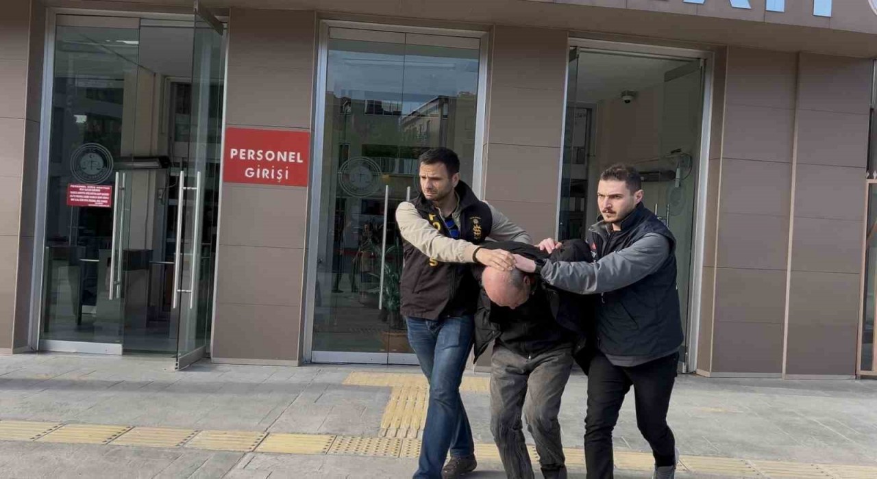 Mattia Ahmet Minguzzinin mezarını tahrip eden şüpheli tutuklandı