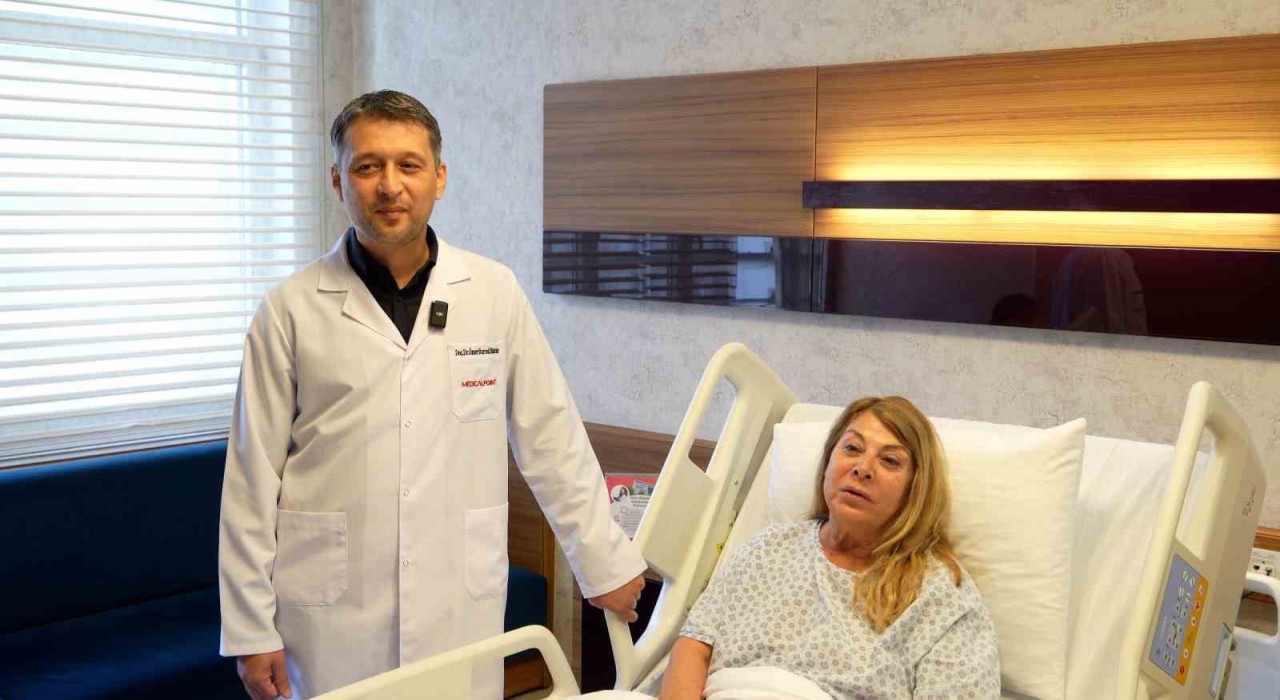Medical Pointte kalın bağırsak polipleri ileri endoskopik yöntemle temizlendi
