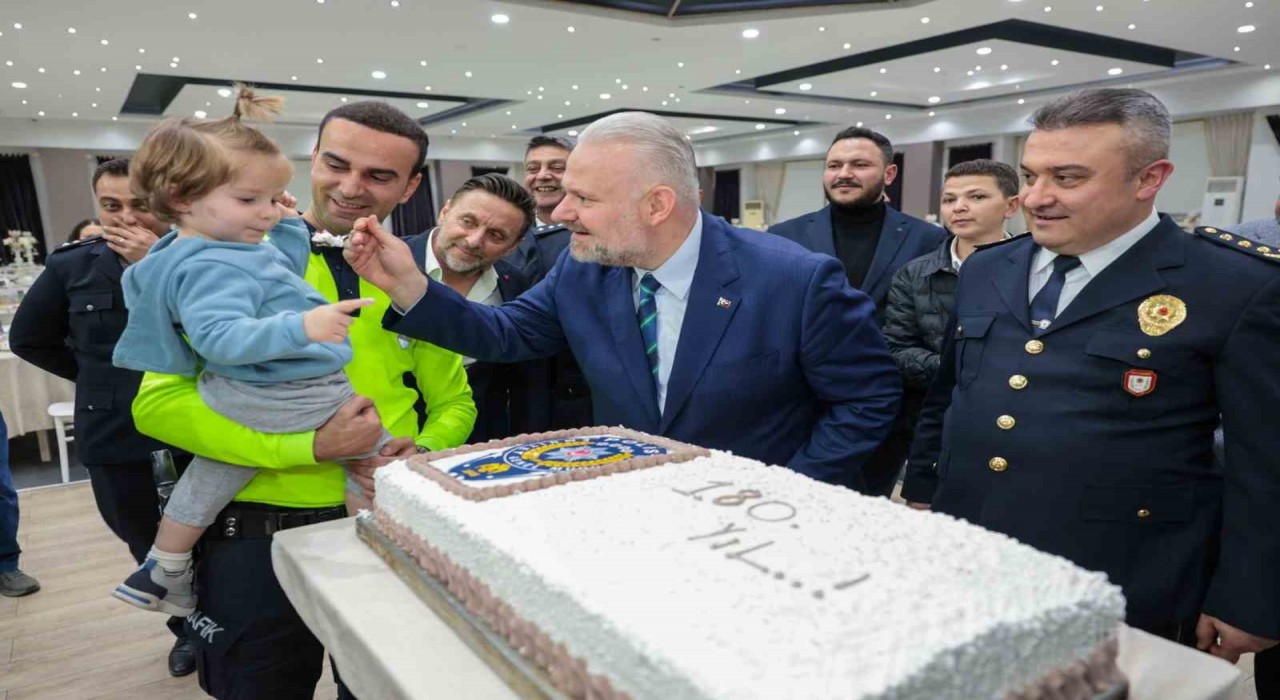 Menemende Polis Haftasına yakışır kutlama