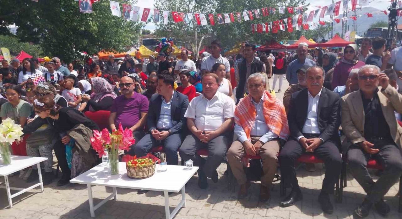 Mersinde 4. Gravga Erik Şenliği düzenlendi