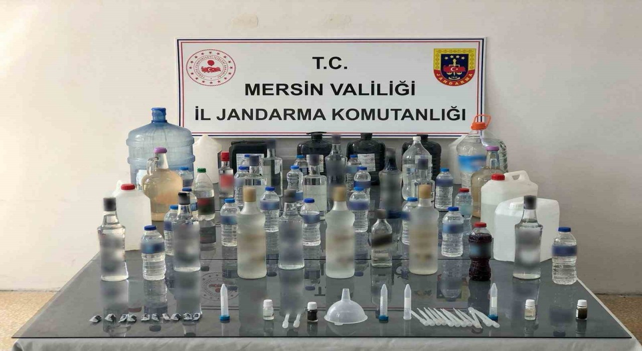 Mersinde sahte içki üretimi yapan 2 şüpheli yakalandı