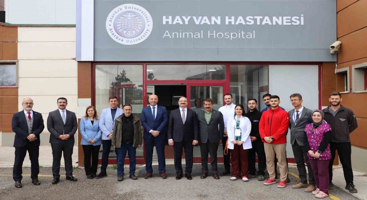 Milletvekili Fırattan Atatürk Üniversitesi hayvan hastanesine ziyaret