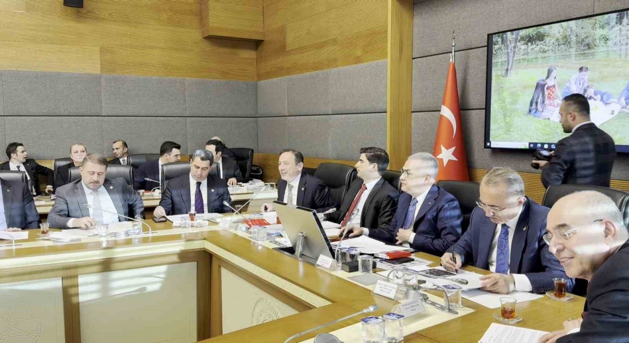 Milletvekili Keskinkılıç, yüksek bütçeli konserler üzerinden ABBye AOÇye olan borcu hatırlattı