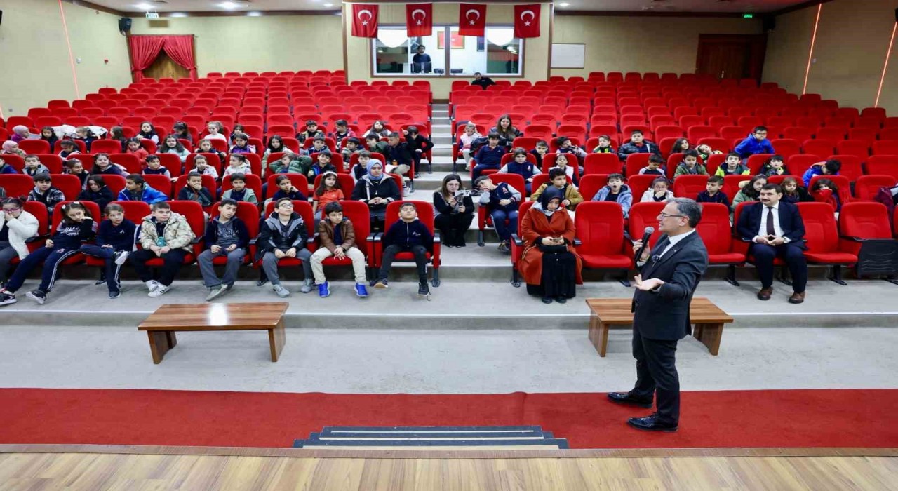 Miniklerden Başkan Özdoğana anlamlı ziyaret