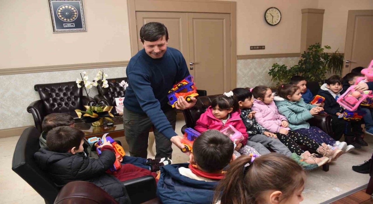 Miniklerden Polis Teşkilatına anlamlı ziyaret
