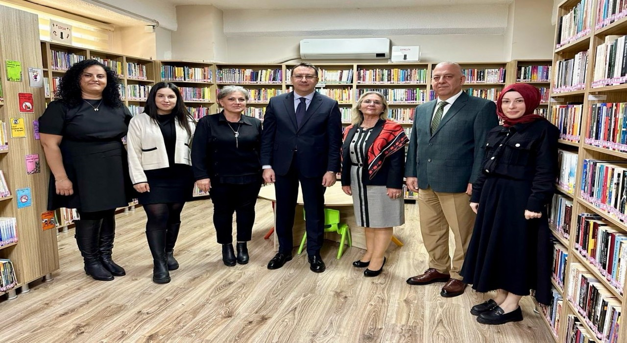 MTOdan Marmaris Kütüphanesine anlamlı bağış