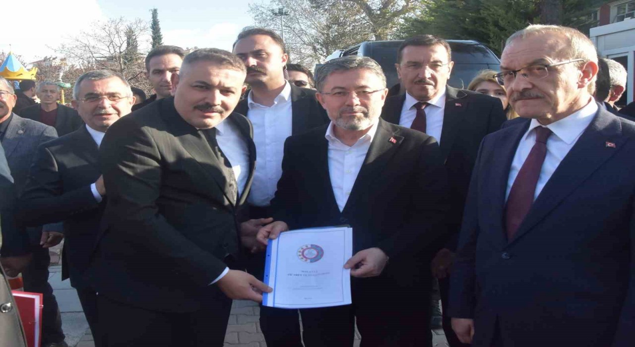 MTSO Yönetim Kurulu Başkanı Sadıkoğlu, Tarım Bakanı Yumaklıya kapsamlı dosya sundu