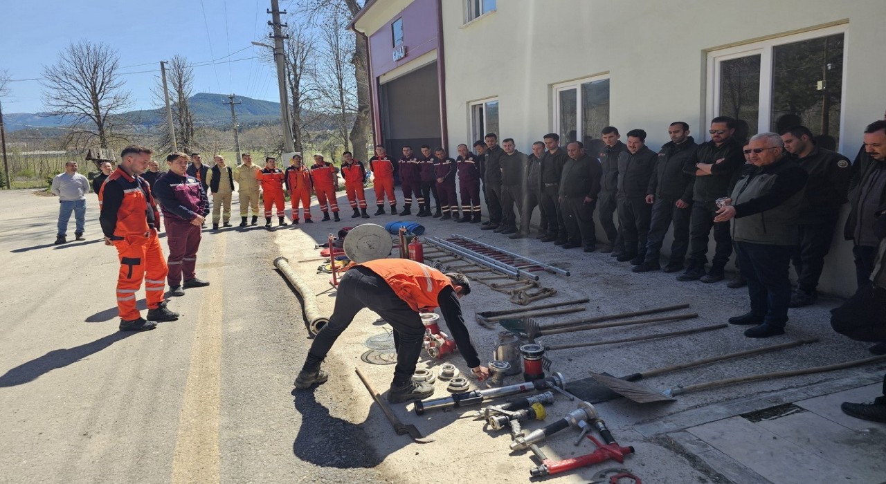 Mudurnuda orman yangınına karşı tatbikatlı eğitim