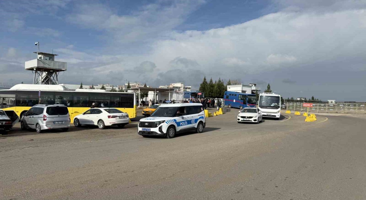 Narin Güran cinayetine ilişkin 6sı tutuklu, 3ü çocuk 15 sanık adliyeye getirildi