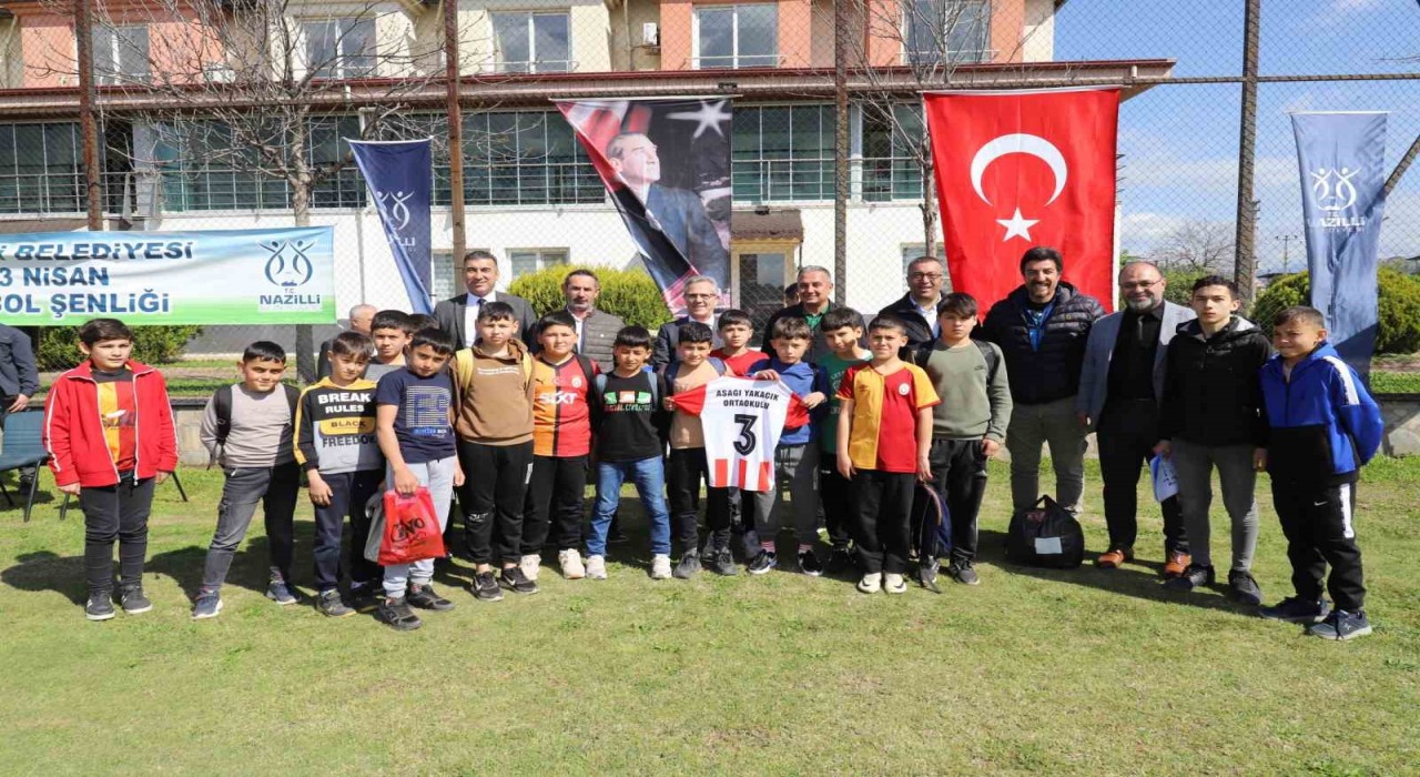 Nazillide 23 Nisan coşkusu futbol turnuvasıyla başladı