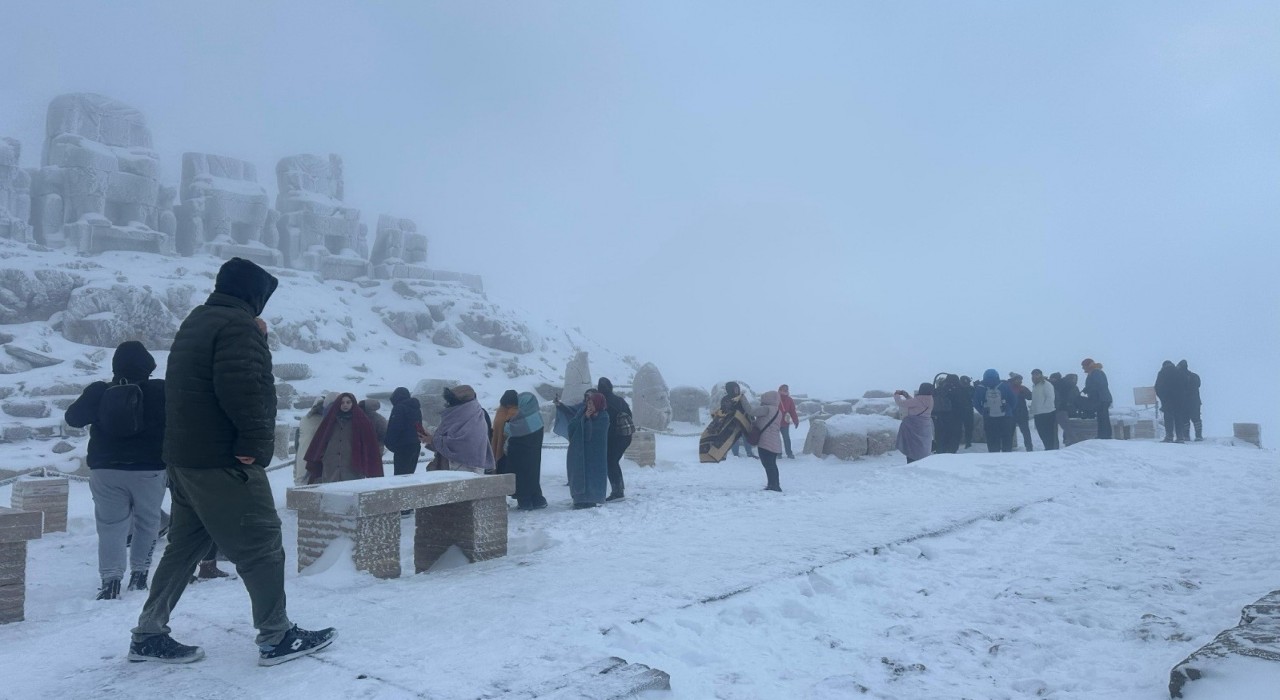 Nemrut Dağı, Nisan ayında beyaza büründü