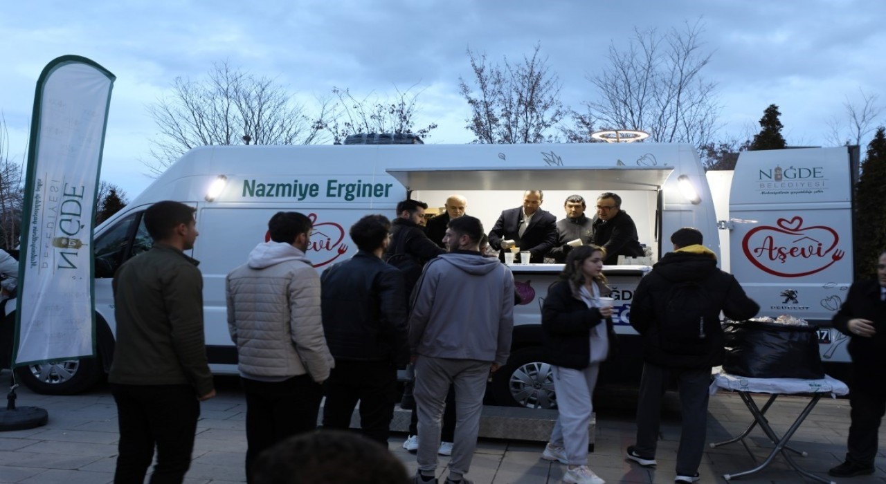 Niğde Belediyesinden öğrencilere çorba ikramı