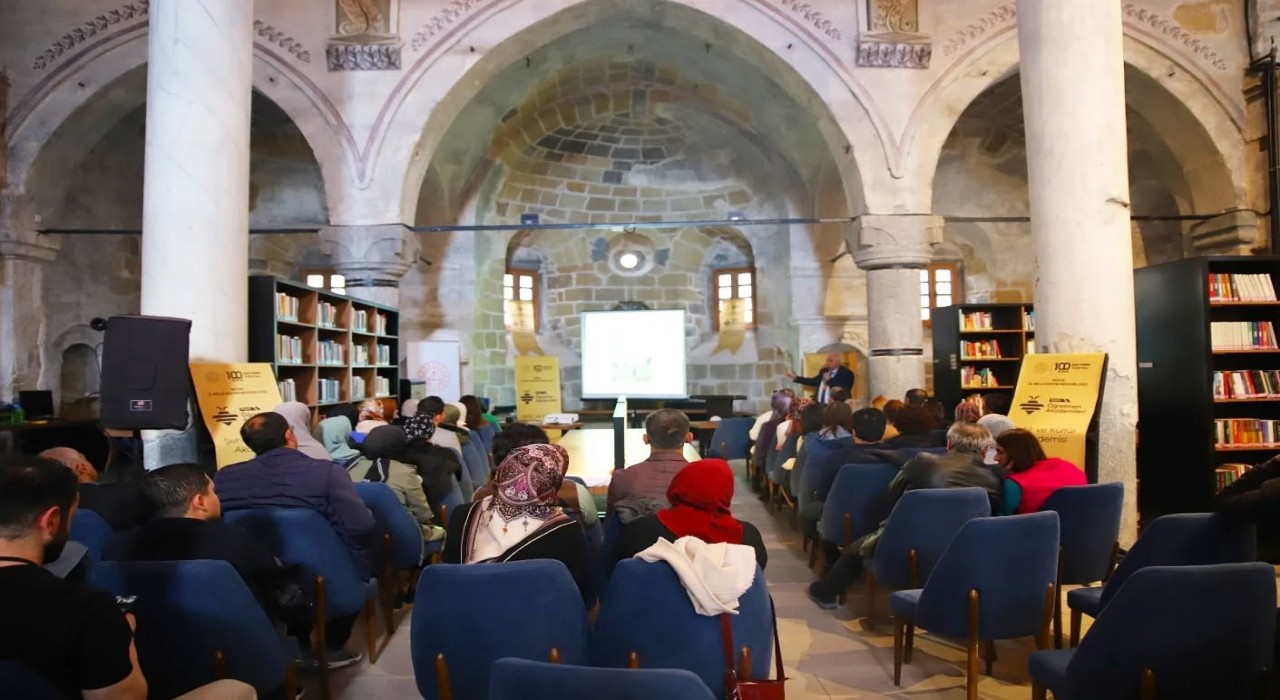 Niğdede Öğretmen Akademisi eğitimleri başladı