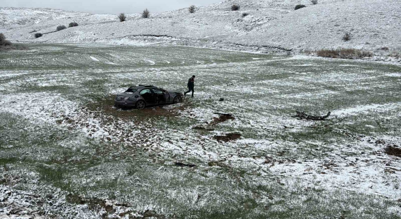Nişana giderken kaza yaptılar: 2si ağır 3 yaralı