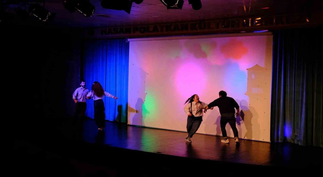 Odunpazarı Belediye Tiyatrosu Denizlide sahne alacak.